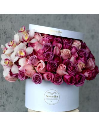 Flower Box Emotion - 120 rosas lilas y rosas con orquideas